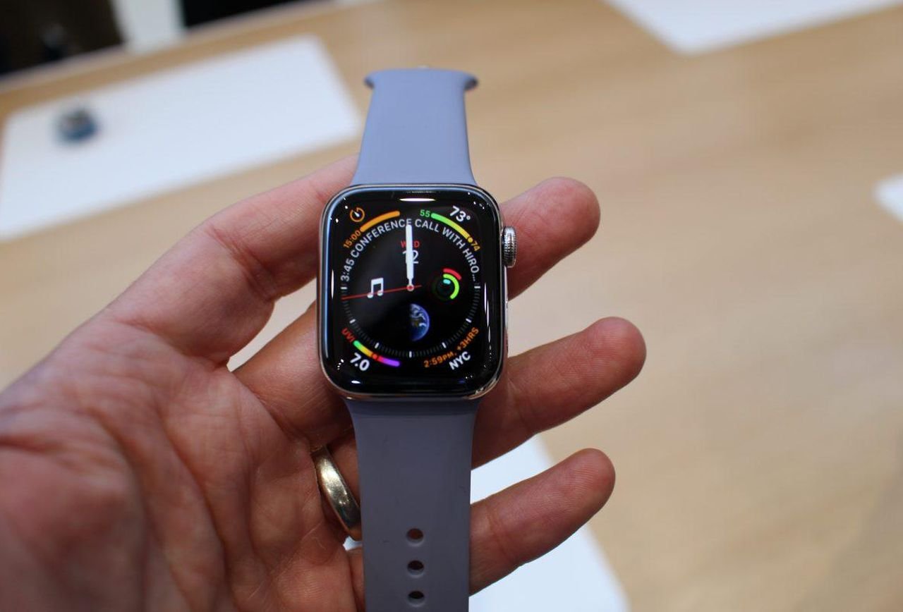 series 4 space grey apple watch